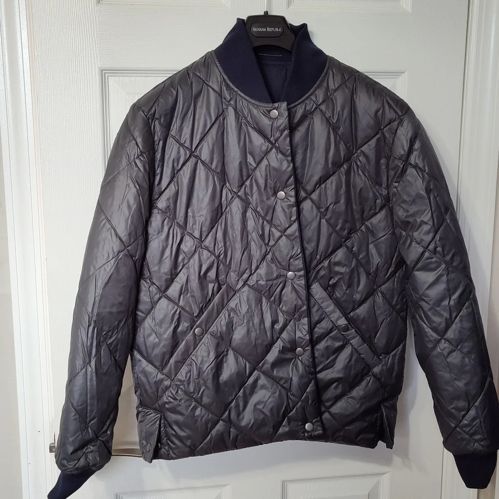 BANANA REPUBLIC WATER RESISTANT REVERSIBLE QUILTED BOMBER JACKET